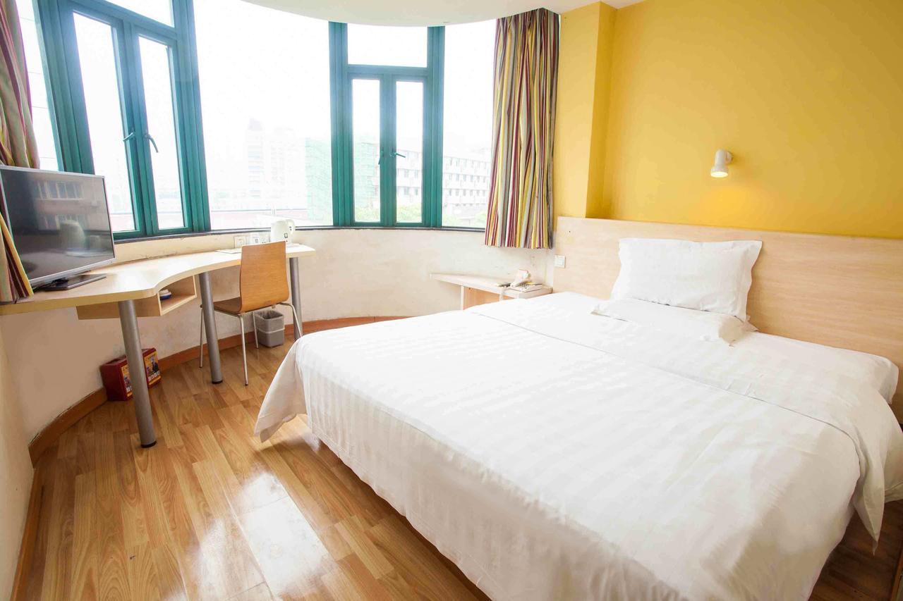 7Days Inn Zhongshan San Xiang Market 中山市 部屋 写真